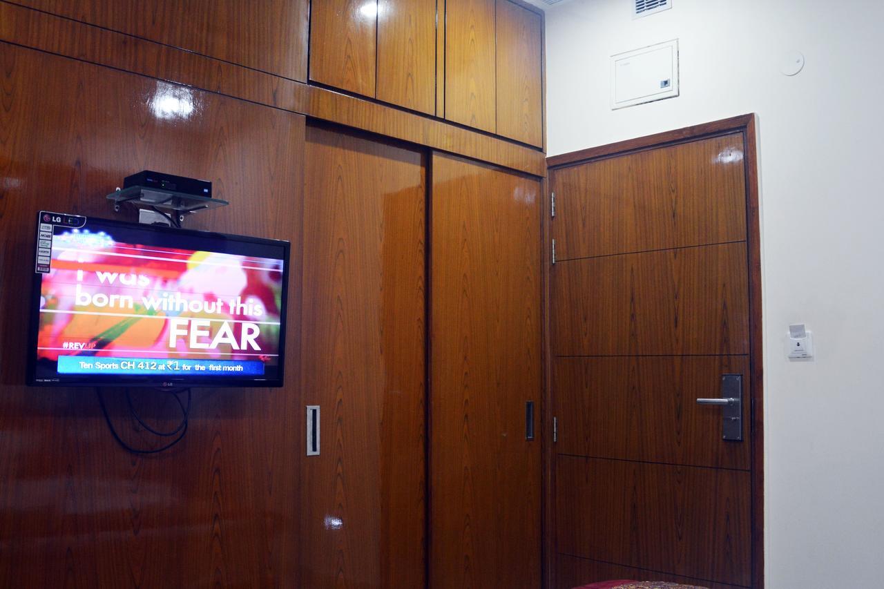 Trinity Corporate Udyog Vihar Hotel Gurgaon Exterior photo