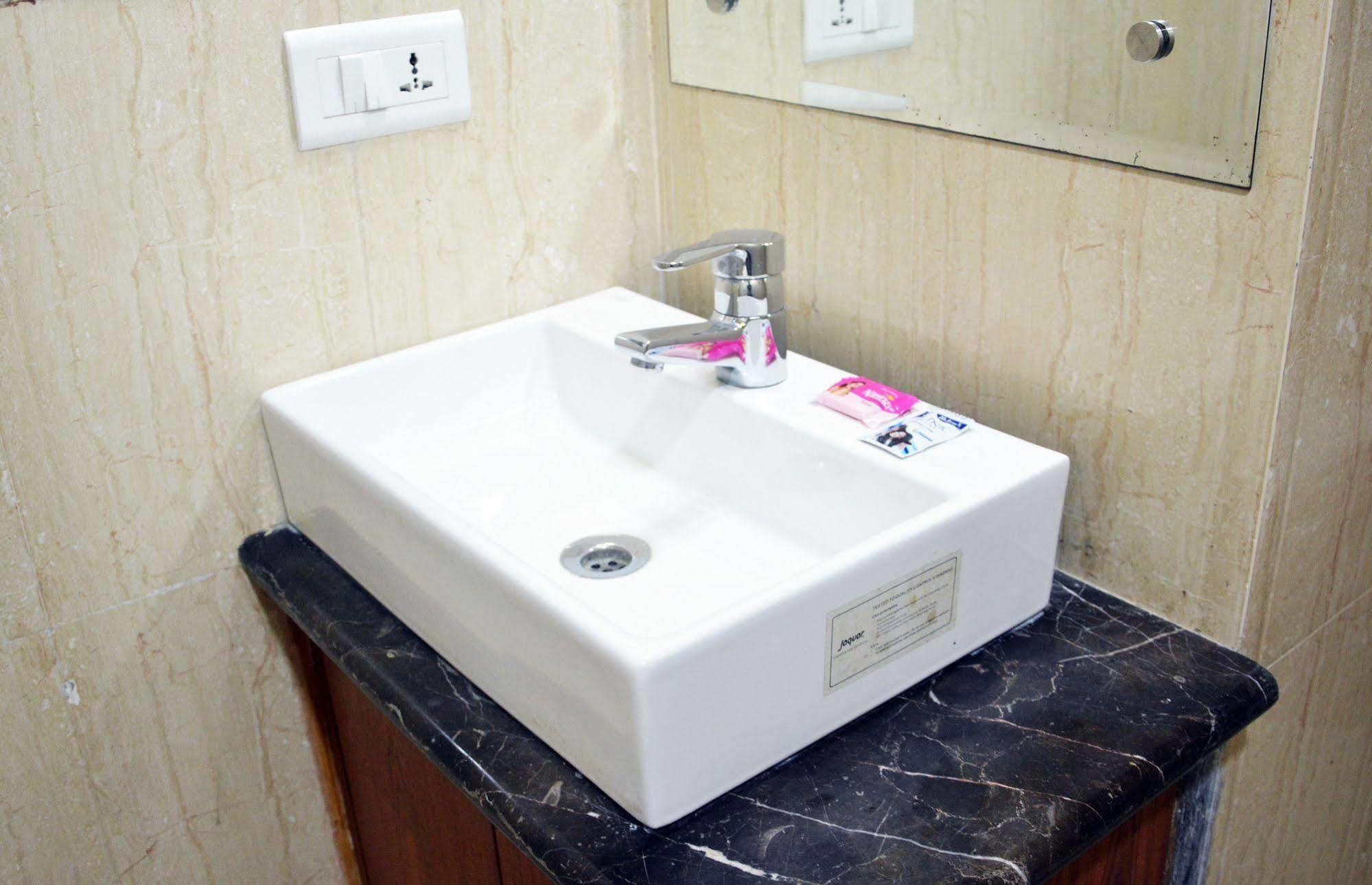 Trinity Corporate Udyog Vihar Hotel Gurgaon Exterior photo